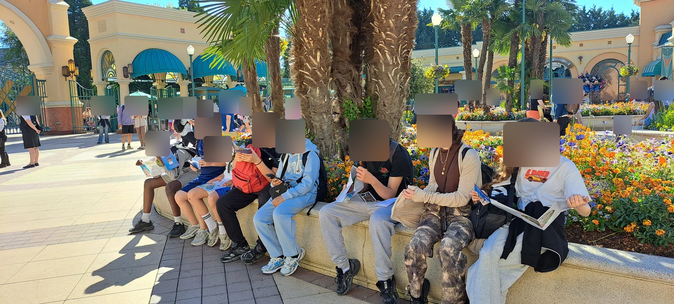 Une pause ensemble au parc d’attractions, rapport 2025